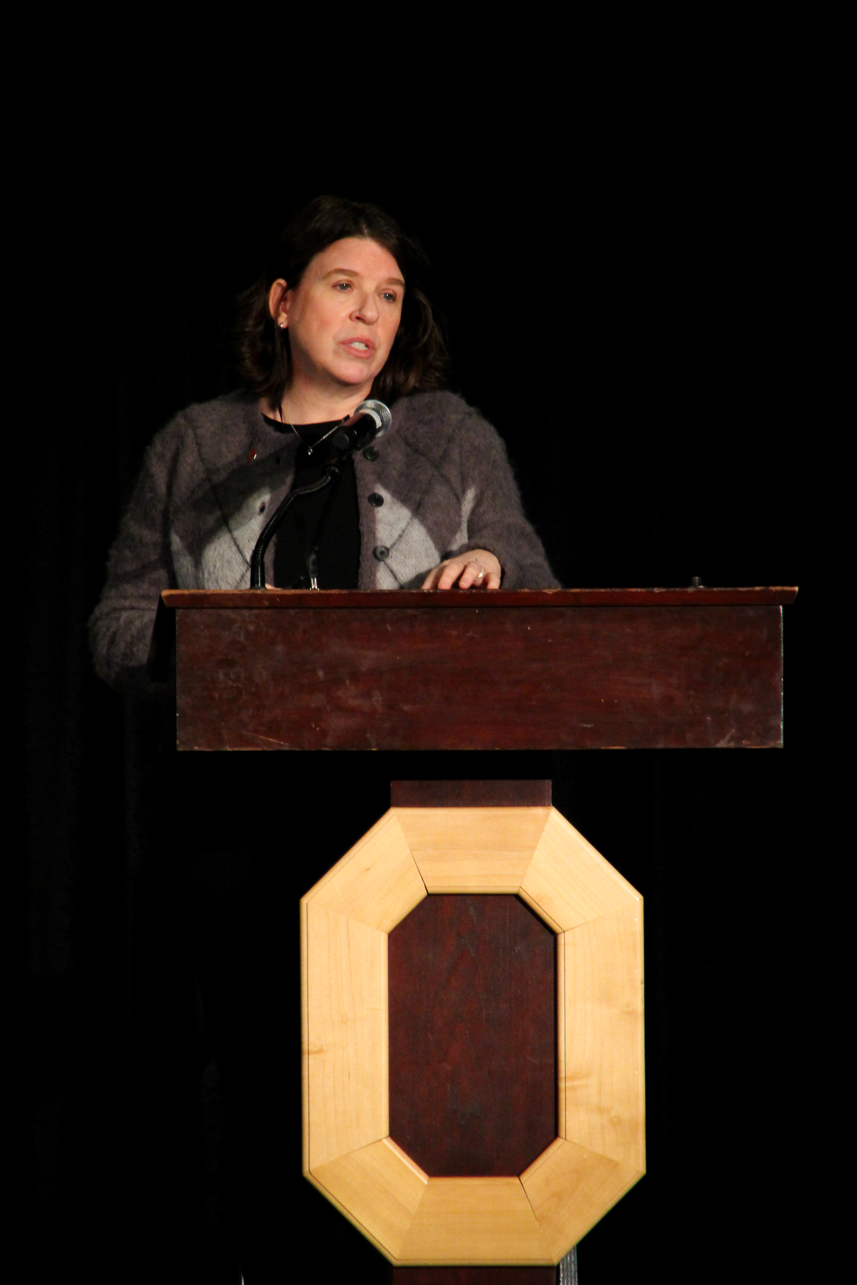 Lori Criss addressing the Annual Scientific Meeting attendees 