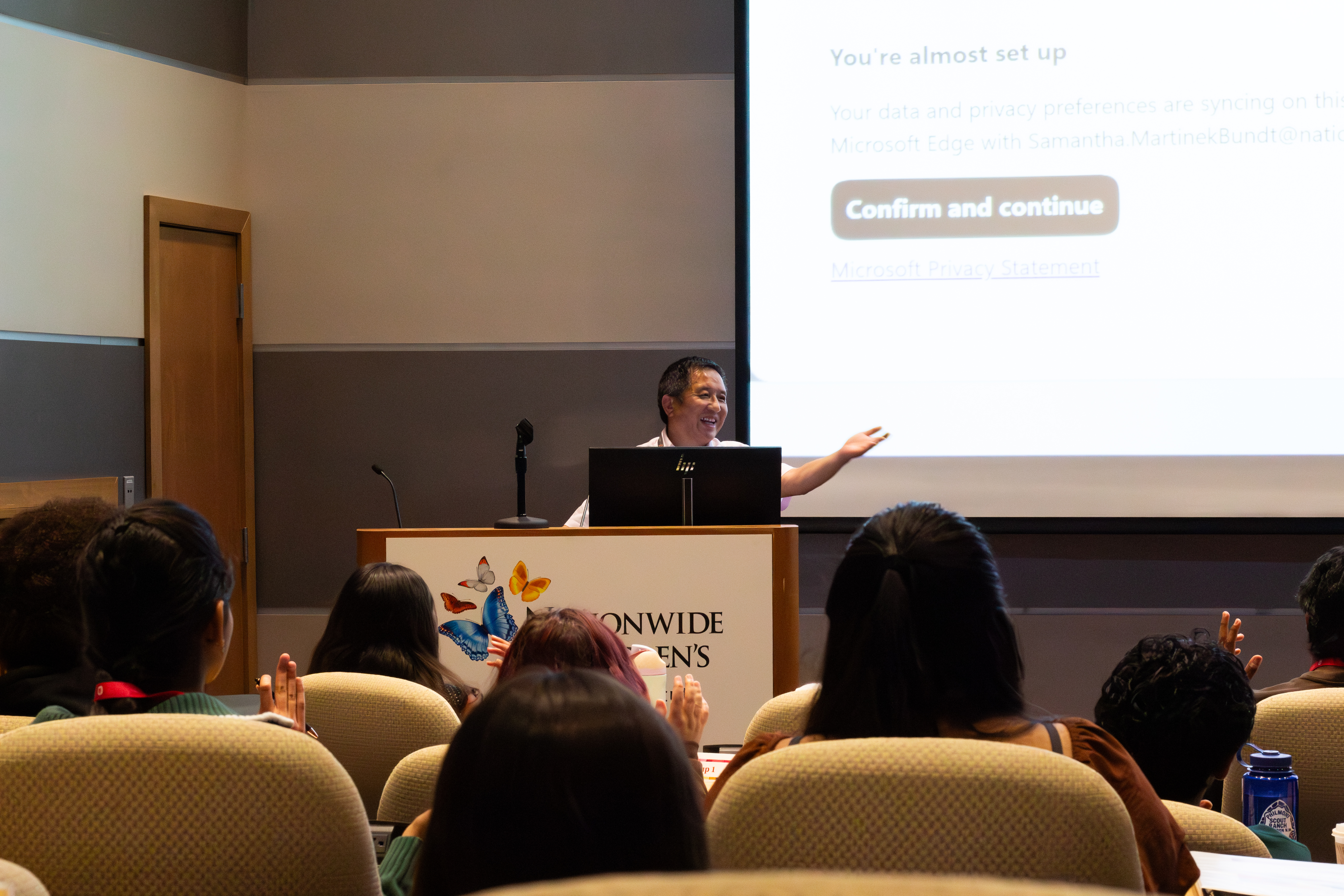 Field expert addressing participants 